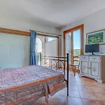 Castle Apartment Pila (Livorno)