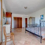 Castle Apartment Pila (Livorno)