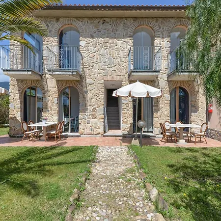 Castle * Pila (Livorno)