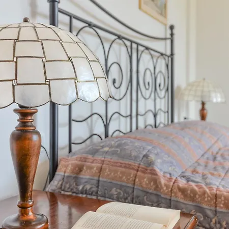 Castle Apartment Pila (Livorno)