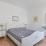 Castle Appartamento Pila (Livorno)